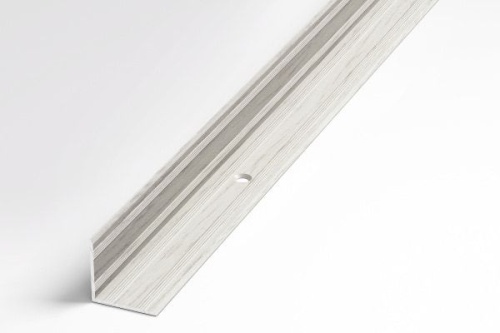 Порог угловой внутренний дуб арктик 20*20*0,9 (ПУ 05-1.900.105)